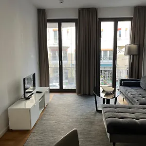https://modern-apartment-in-mitte.find-berlin-hotels.com